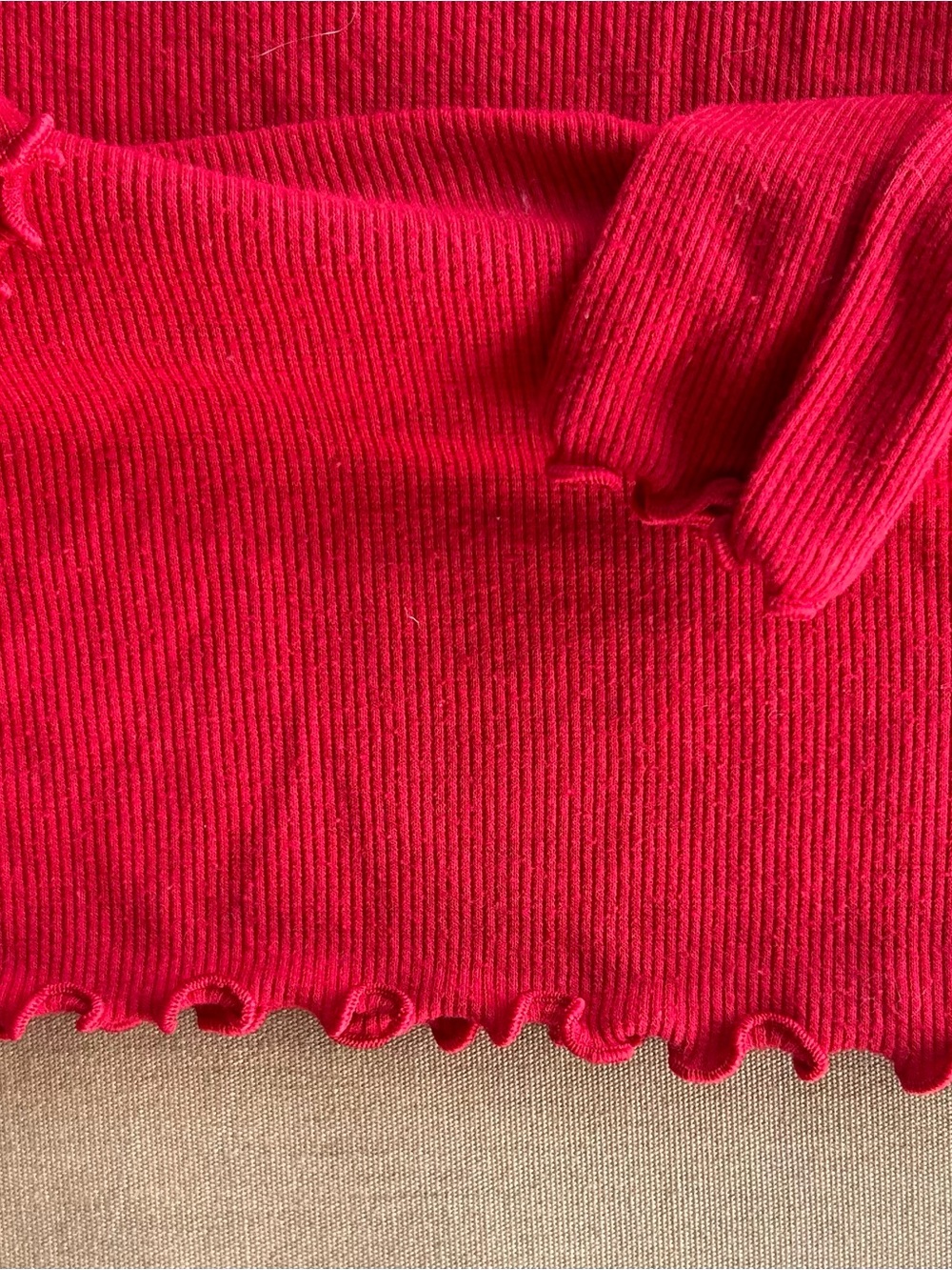 Hollister Red Ribbed Henley Long-Sleeve Top in XS, slim tee - Picture 5 of 6